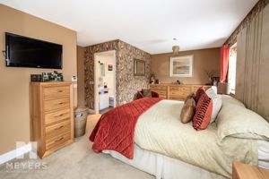 Photo 27- click for photo gallery